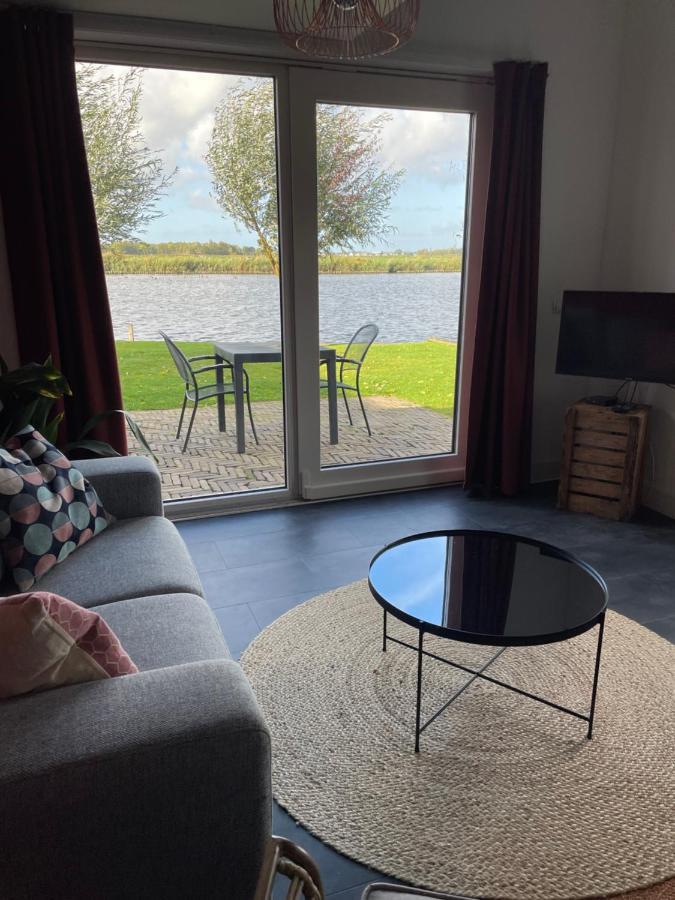 Mooi Vakantiehuis Prachtig Gelegen Aan Het Water Rijpwetering Zewnętrze zdjęcie